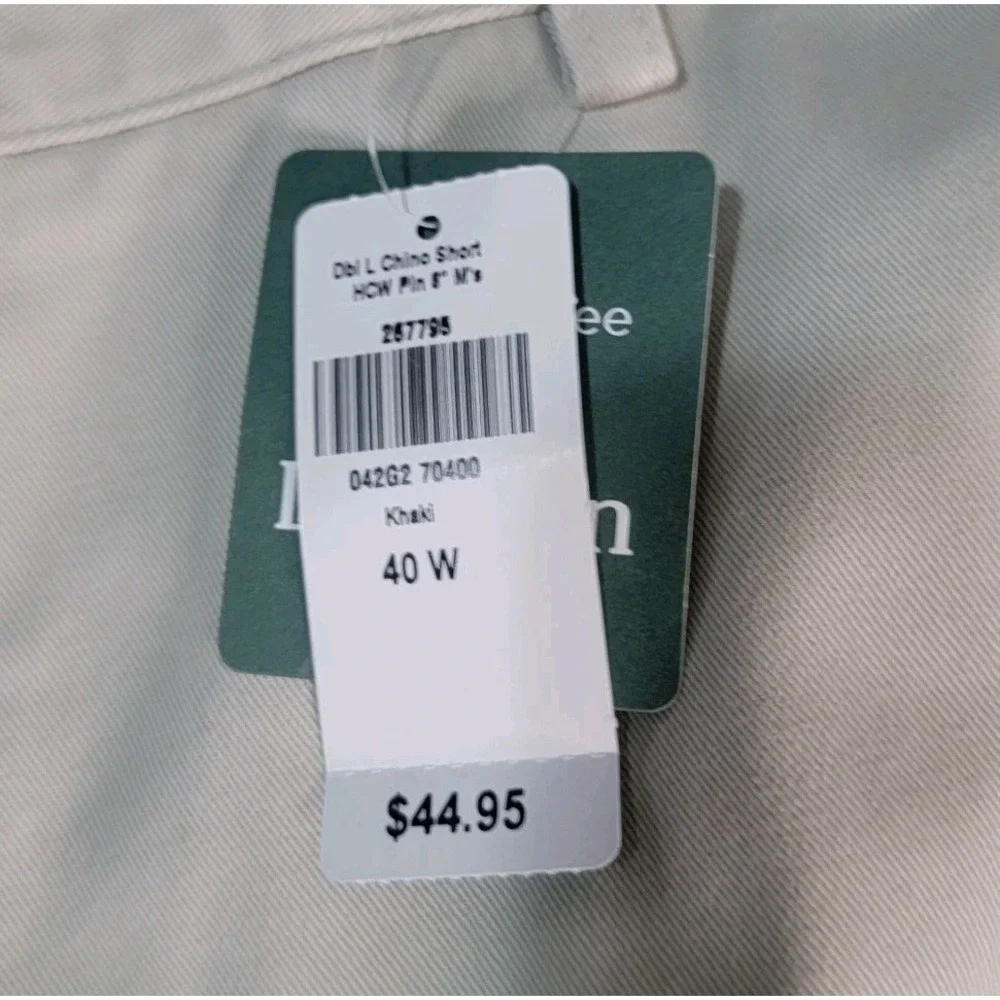 NWT LL Bean Double L Shorts Men's 40x8 Biege Chino Pleated Cotton Wrinkle Free